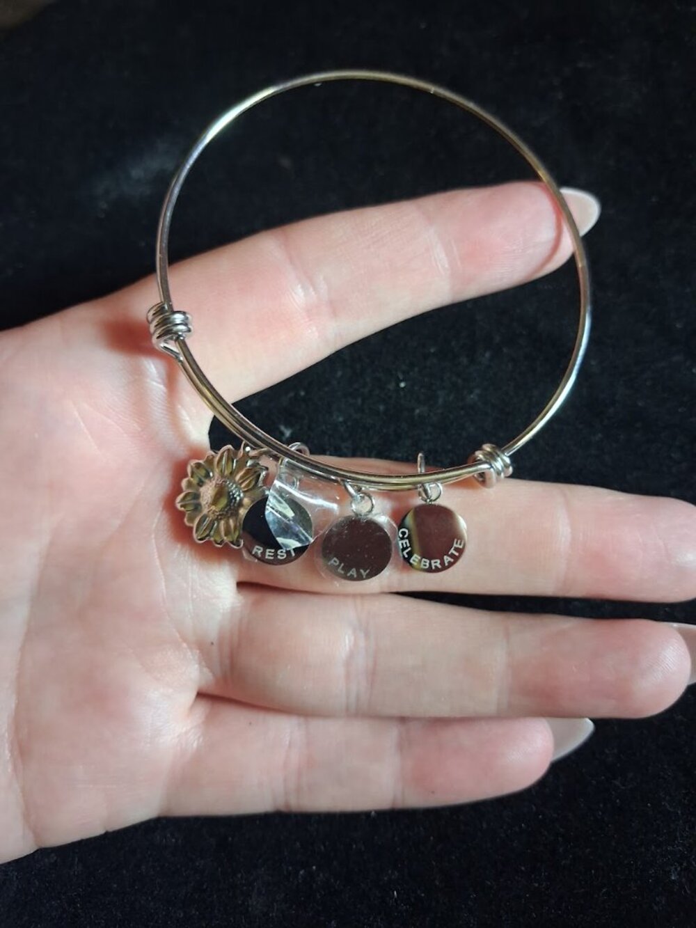 Bangle bracelet